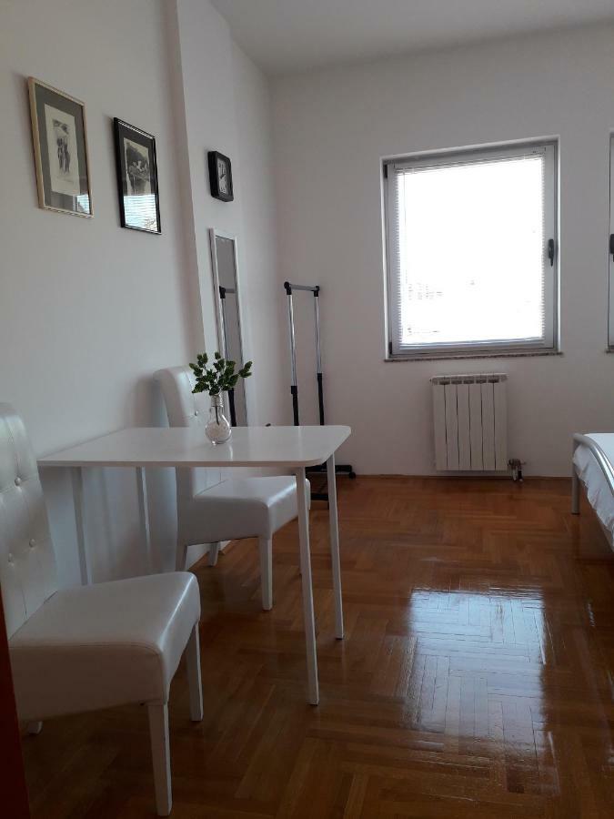 Apartman Dunja Ns 2 Novi Sad Exterior foto