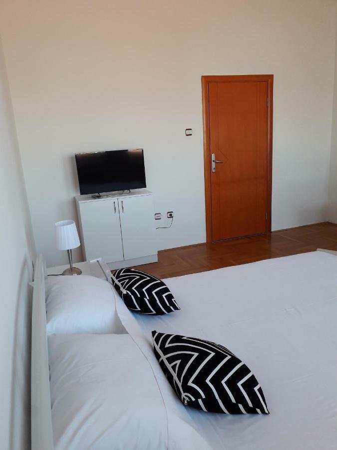 Apartman Dunja Ns 2 Novi Sad Exterior foto